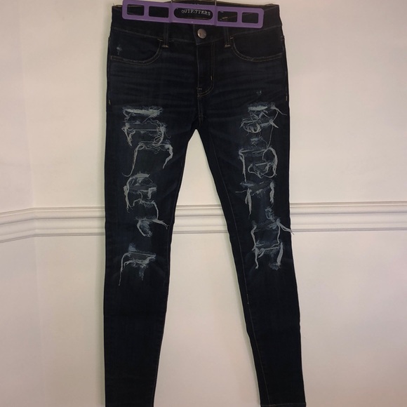 Dark blue American eagle ripped jeans (stretchy) - Picture 1 of 6